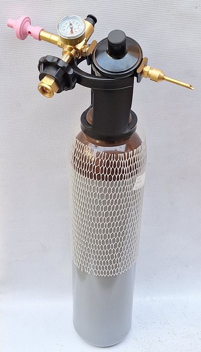 Хелий бутилка заредена и регулатори с приставки, видове