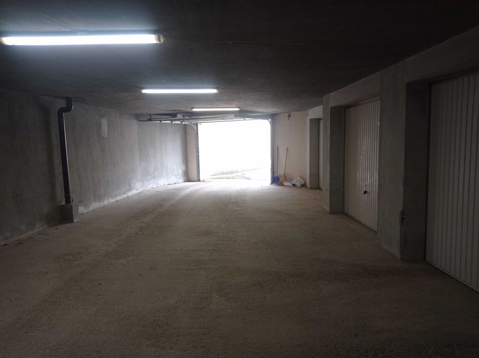 Дава се под наем Гараж / Паркомясто в София, Младост 1 - 21 кв.м за 178.5 € - Снимка #4