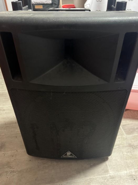 Колонка с уселитель