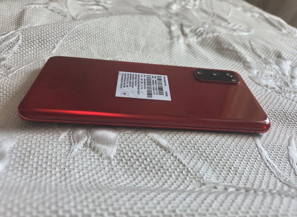 Продам Samsung S20