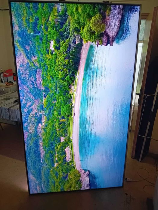 Телевизор Philips Smart 86 инча