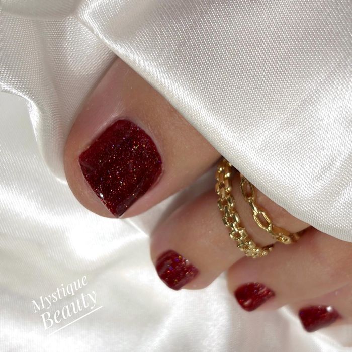 Manichiura si Pedichiura! Mystique Beauty OFERTA