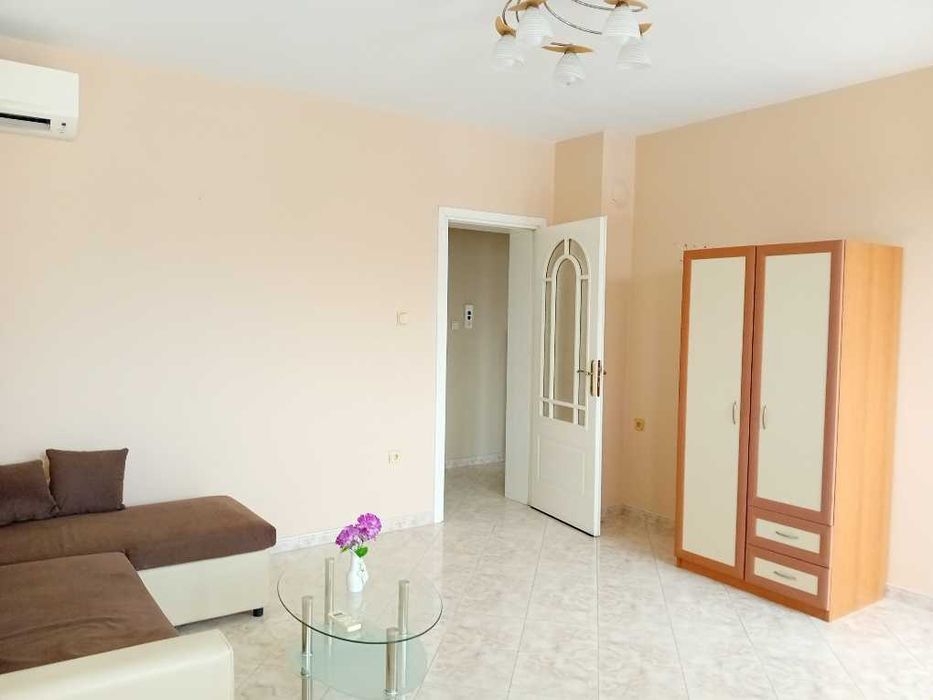 Дава се под наем Двустаен апартамент в София, Модерно предградие - 70 кв.м за 612 € - Снимка #4