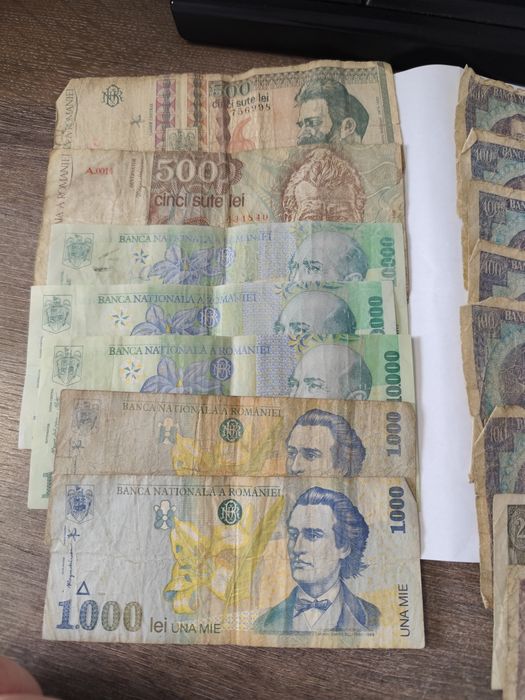 Bancnote si monede vechi