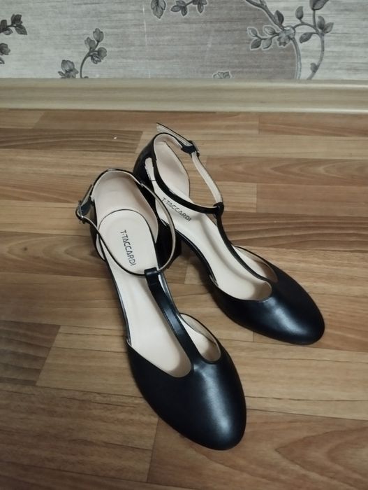 Продам новые туфли