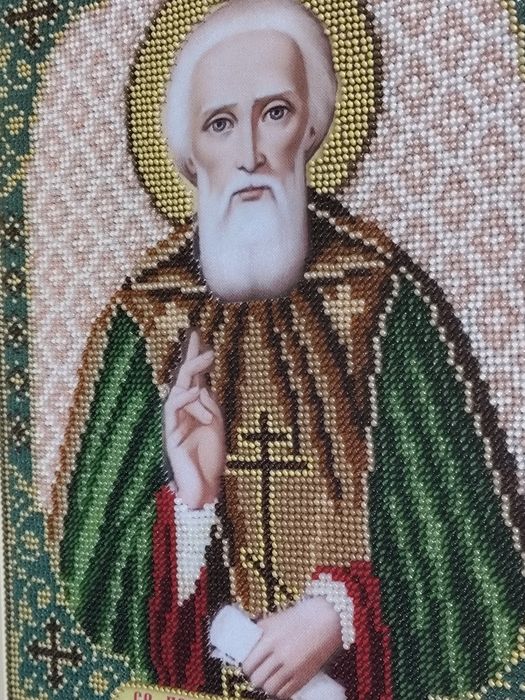 Картина вышитая бисером.