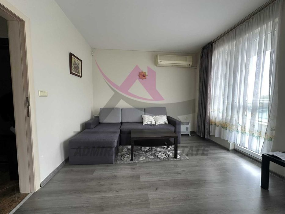 Дава се под наем Двустаен апартамент в Варна, м-т Траката - 55 кв.м за 450 € - Снимка #1