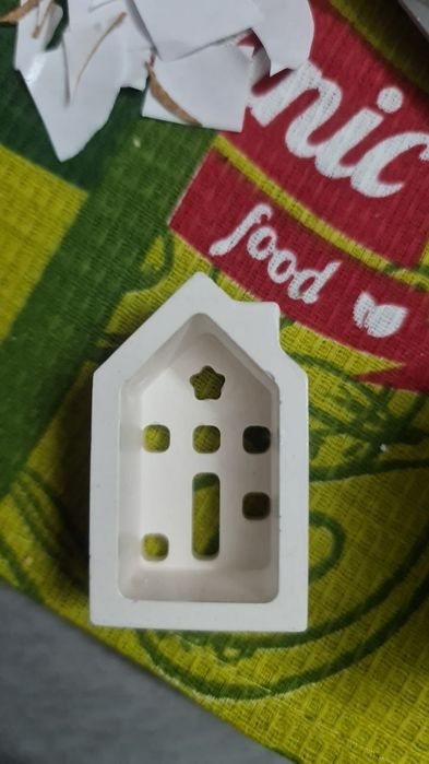 Noyob qo‘l mehnati gips figuralar va dekorlar