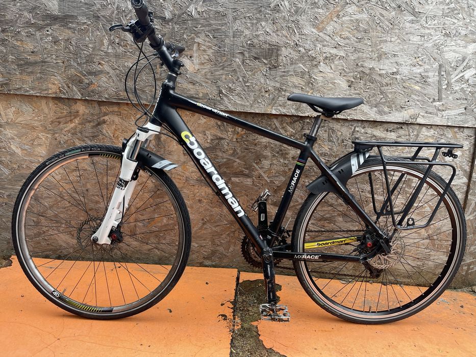 Bicicleta boardman frane pe disc hidraulice roti 28” cadru aluminiu furca blocabila