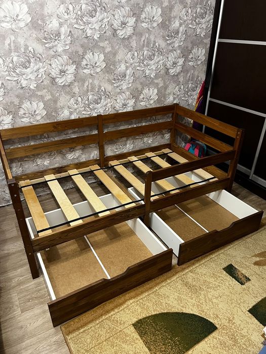 Продам детскую кровать.