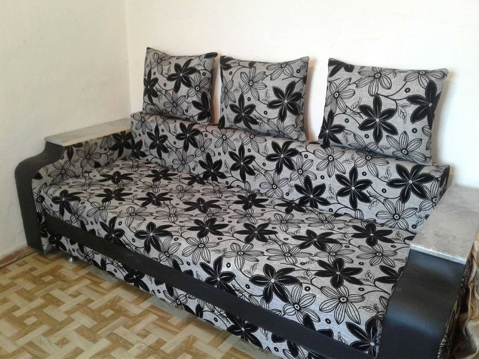 Диван в отличном состояний.