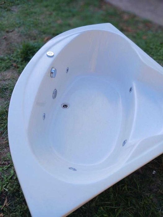 vind cada de baie acryl cu jacuzi