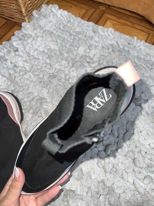Крассовки Носки Zara