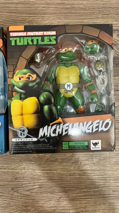 Продам фигурку черепашек ниндзя