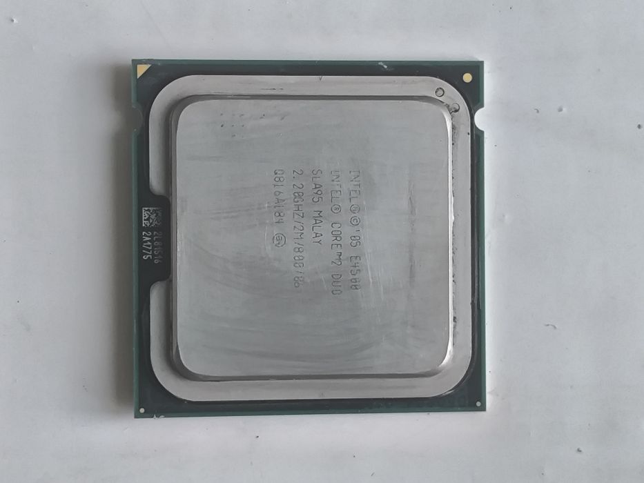 Продам процессор INTELOO'05 E4508