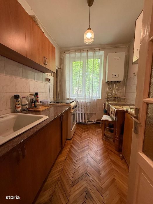 Apartament decomandat 3 camere Cuza-Voda