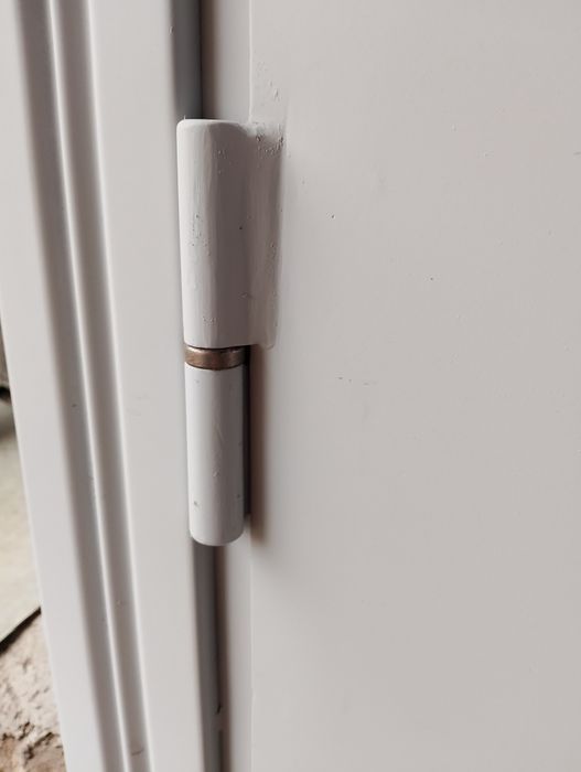 Продам железную дверь