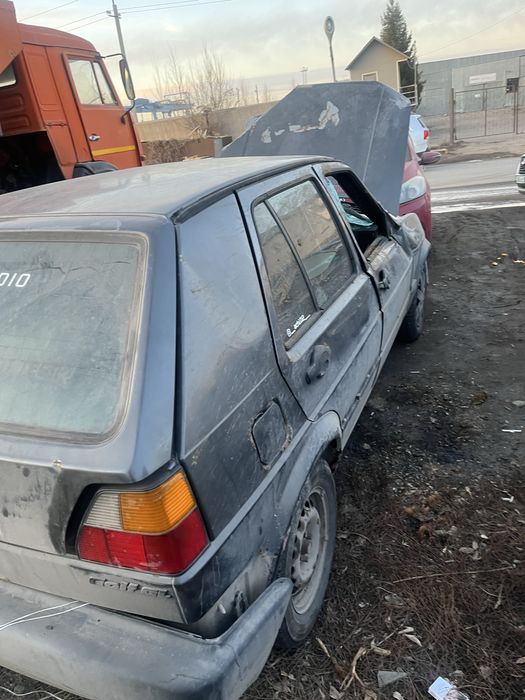 Продам гольф 2 на разбор