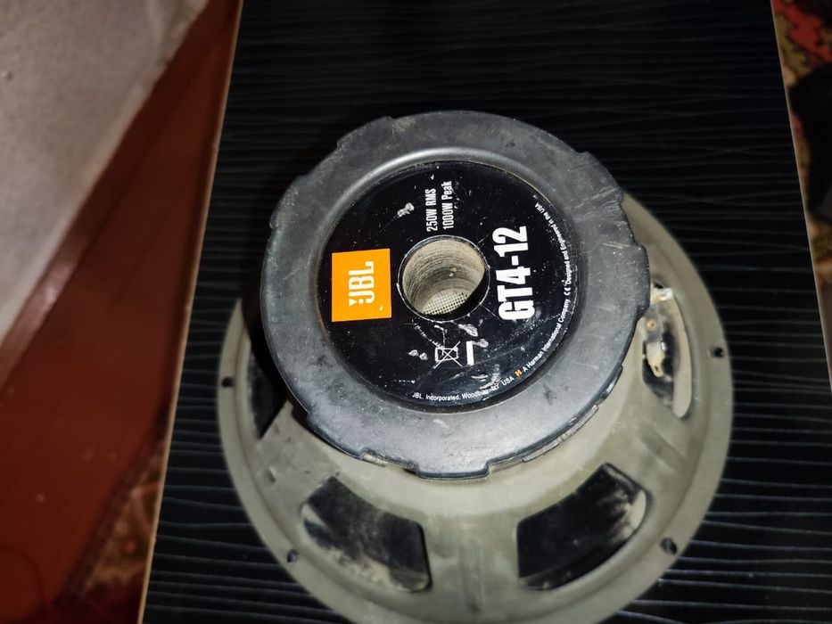 Продаю усилитель с колонкой