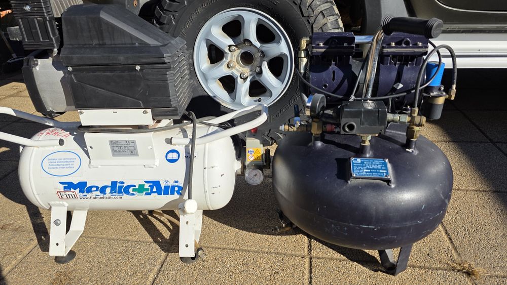 De vanzare compresor medical, stomatologic (fără ulei)