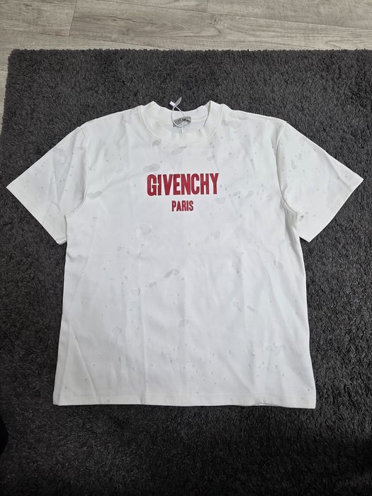 футболка с потертостями Givenchy