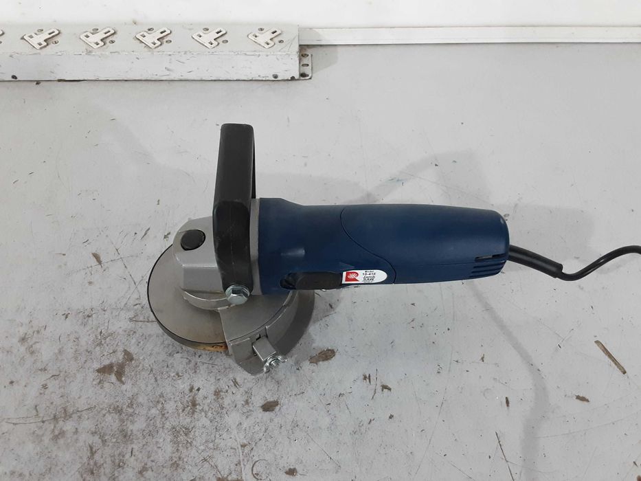 Машина за дърво - Roberts 800W