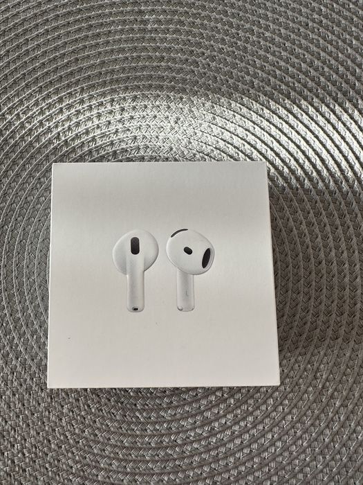Безжични слушалки Apple AirPods 4 - нови
