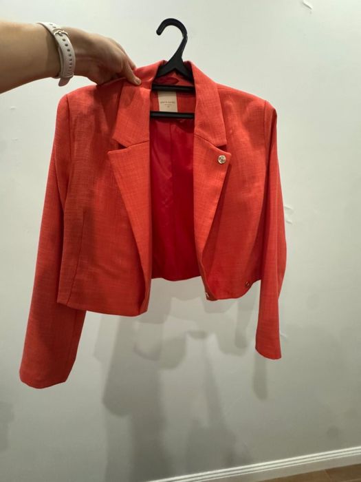 Продается женсңий жакет