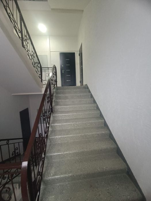 2 комн квартира, район М.Маметова