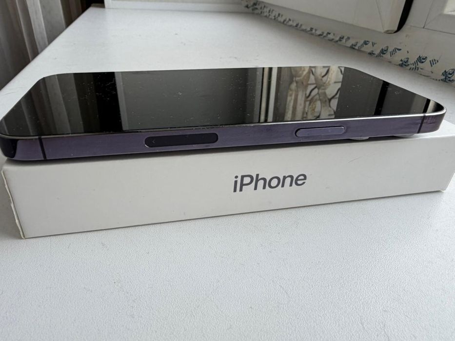 Продам телефон iphone