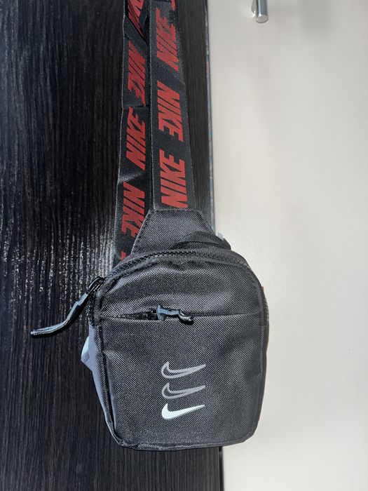 Nike Shoulder Bag | Чантичка за през рамо