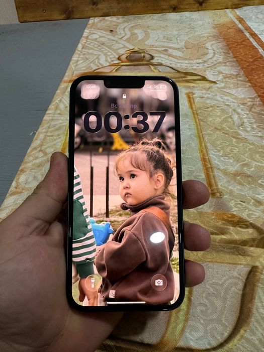 Iphone 13 midnight  dak karobka bor yomkost 99%