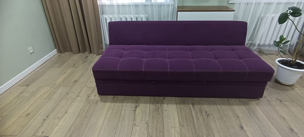 Диван б/у отличном состояние.Торг