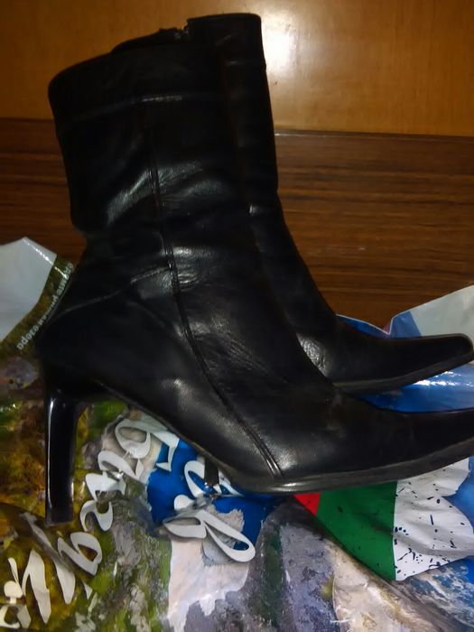 2 бр.черни ботином.36_супер
