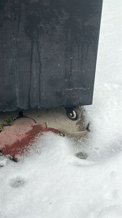 Витринный холодильник кондитерский