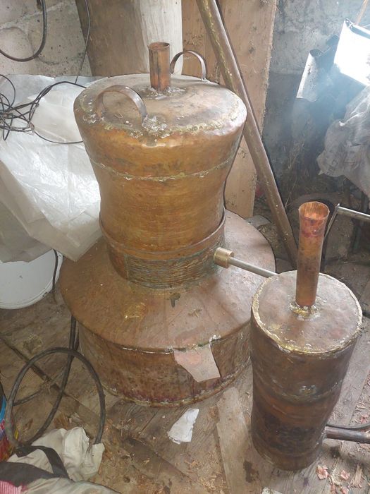 Vand Cazan de tuica cu amestecator lateral din tabla de arama de 100 a