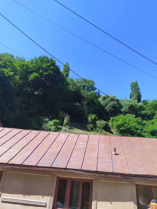 Vând casă în Sasca montana