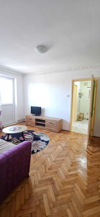 2 camere chirie Campina