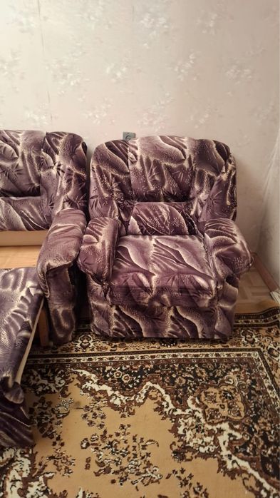 Отдам даром диван и 2 кресла