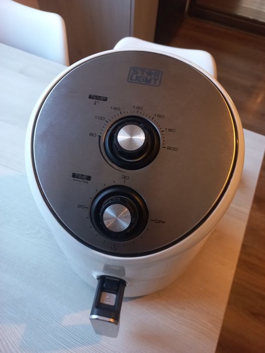 Fripteuza fără ulei Airfryer Star Light