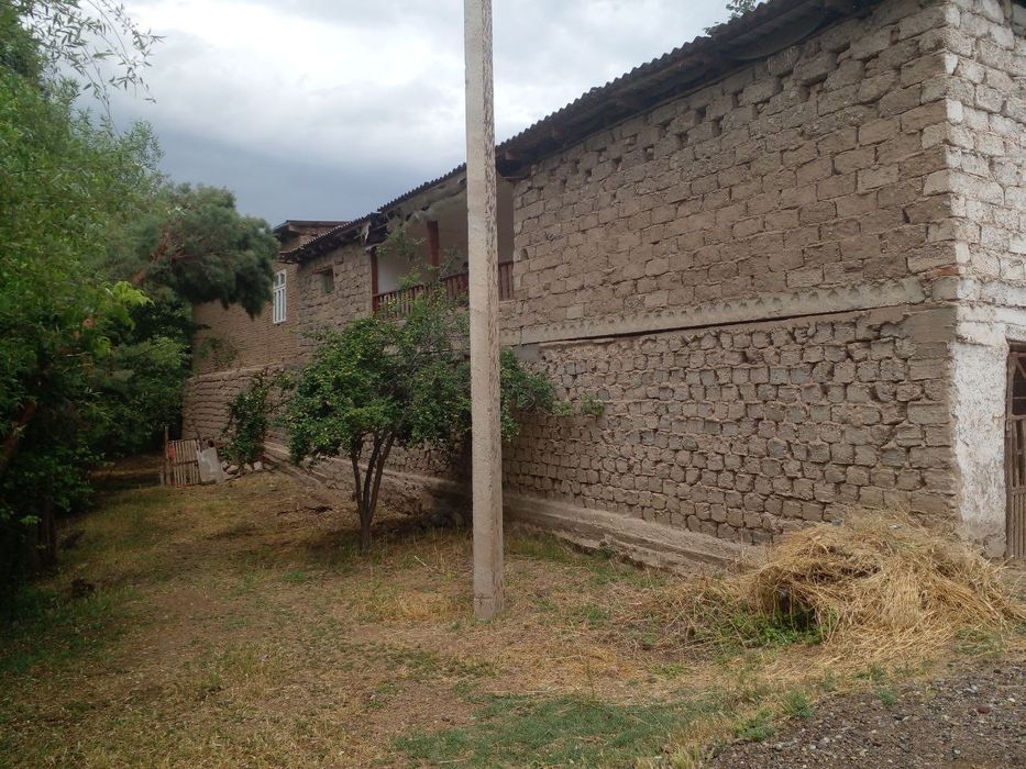 ховли сотилади хамма шароит бор