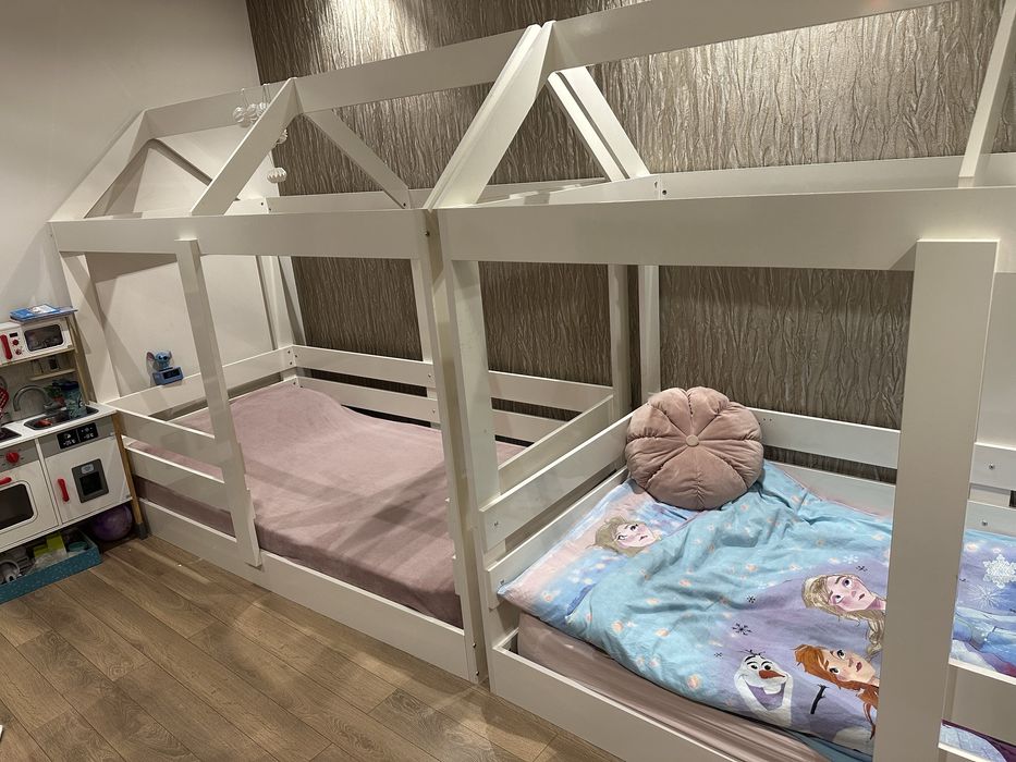 детско легло тип „къщичка“