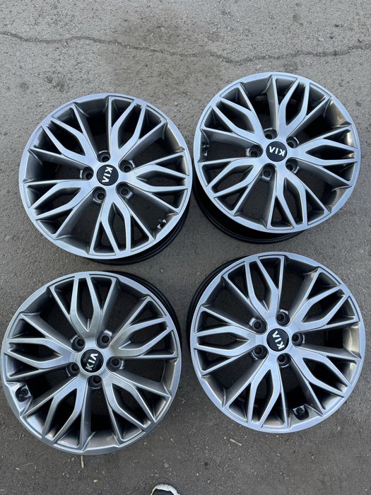 Продам диски оригинал Kia R 17