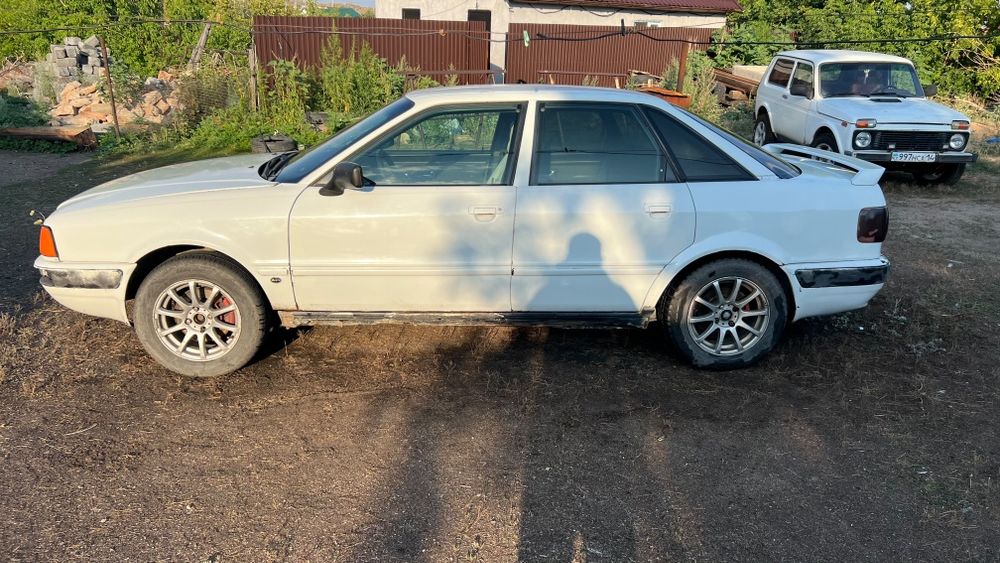 Продам ауди 80 б4