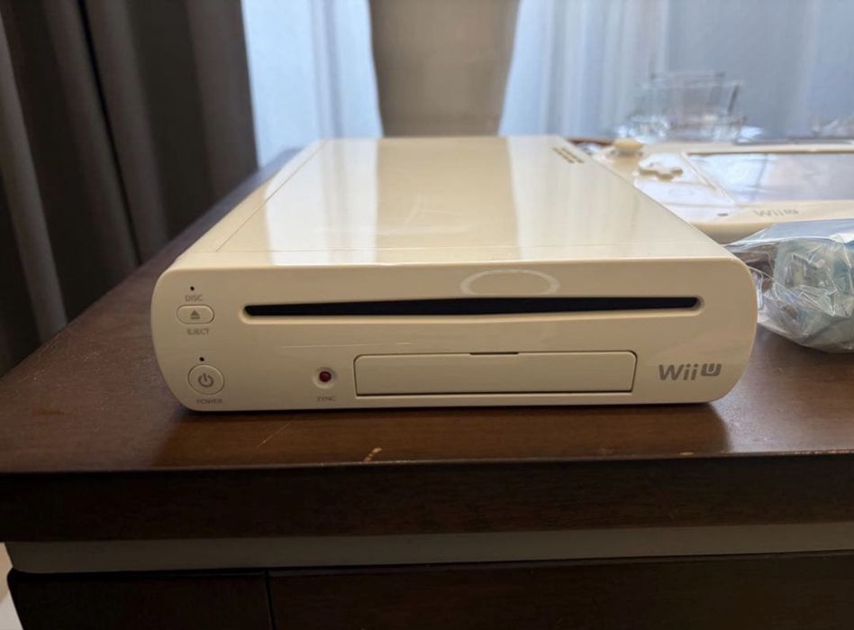 Nintendo WII U Premium 32GB White - Import Japonia + Jocuri, Accesorii