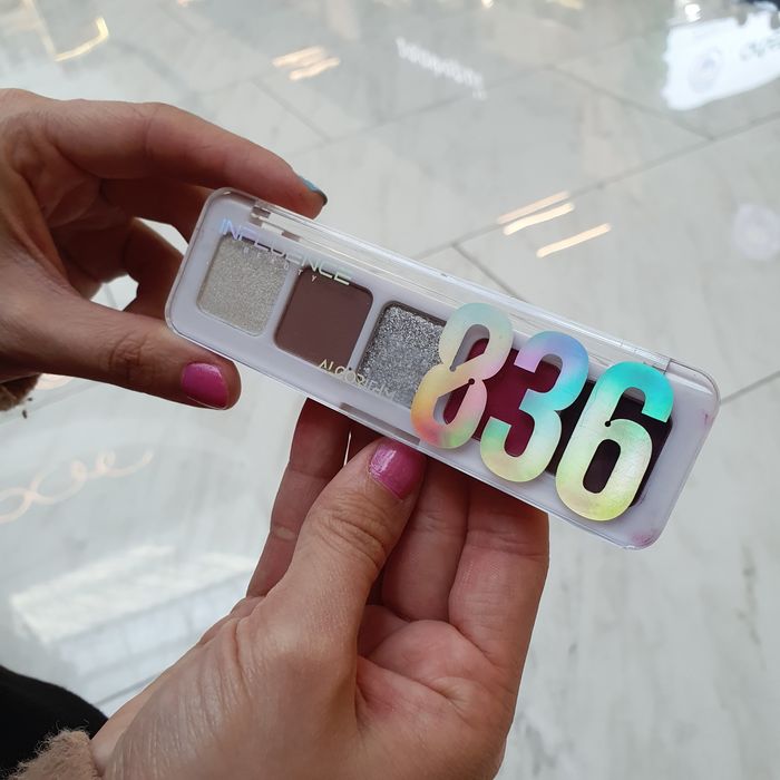 Influence  beauty палетка теней для глаз