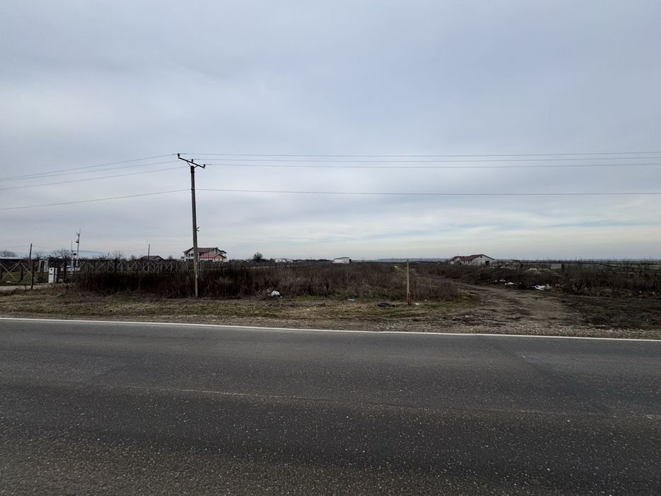 Vand teren soseaua suraii partial intravilan 3600mp