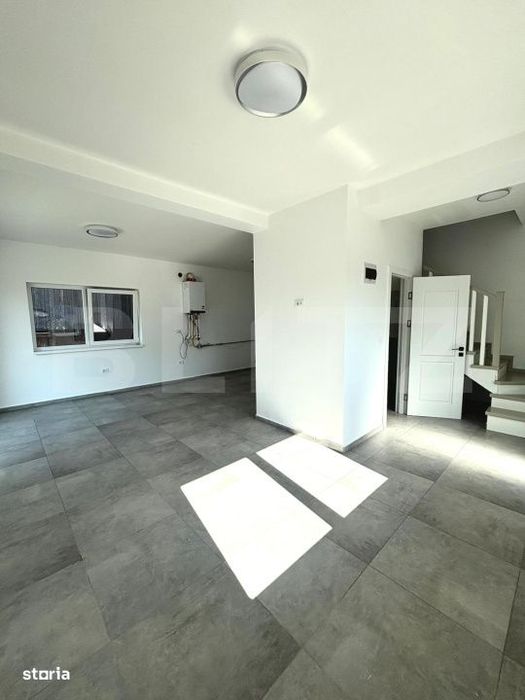 Casa tip Duplex, 80 mp, 200 mp teren, zona Lisaura