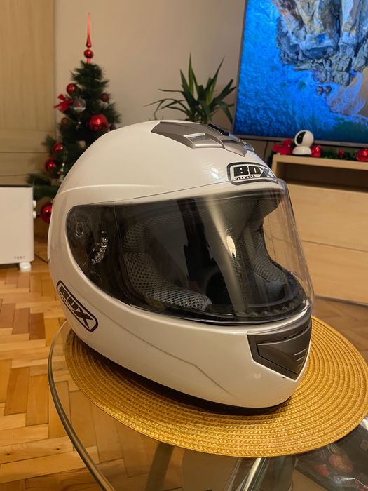 Moto Каска Box Helmets M размер - Запазена с леки следи