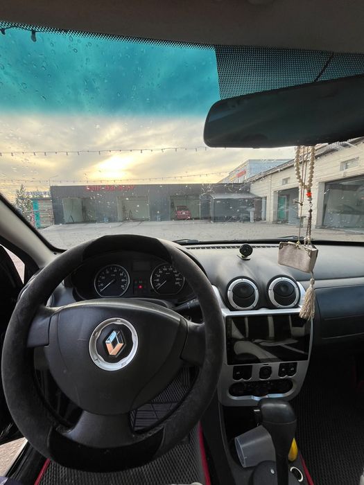 Reno Sandero Stepway 2013 года
